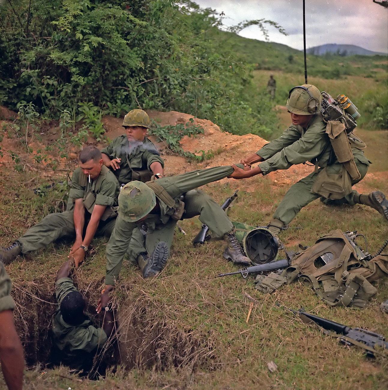 Guerra do Vietnã - Imagens coloridas :: Frases de Guerra